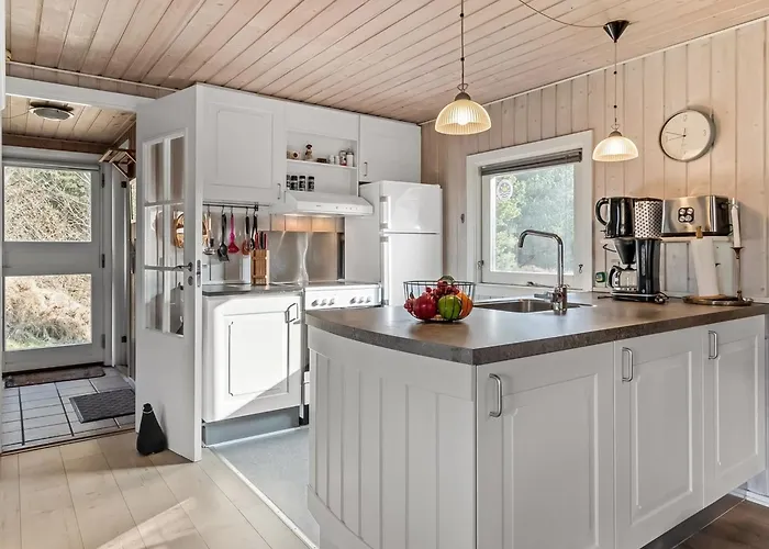 Karlotta - 2-2km From The Sea By Interhome *